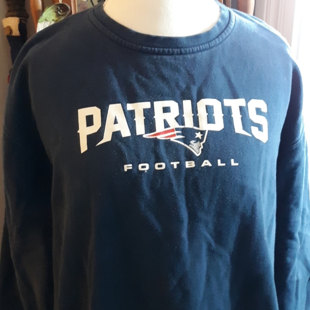 Patriots sweatshirt. NFL team apparel